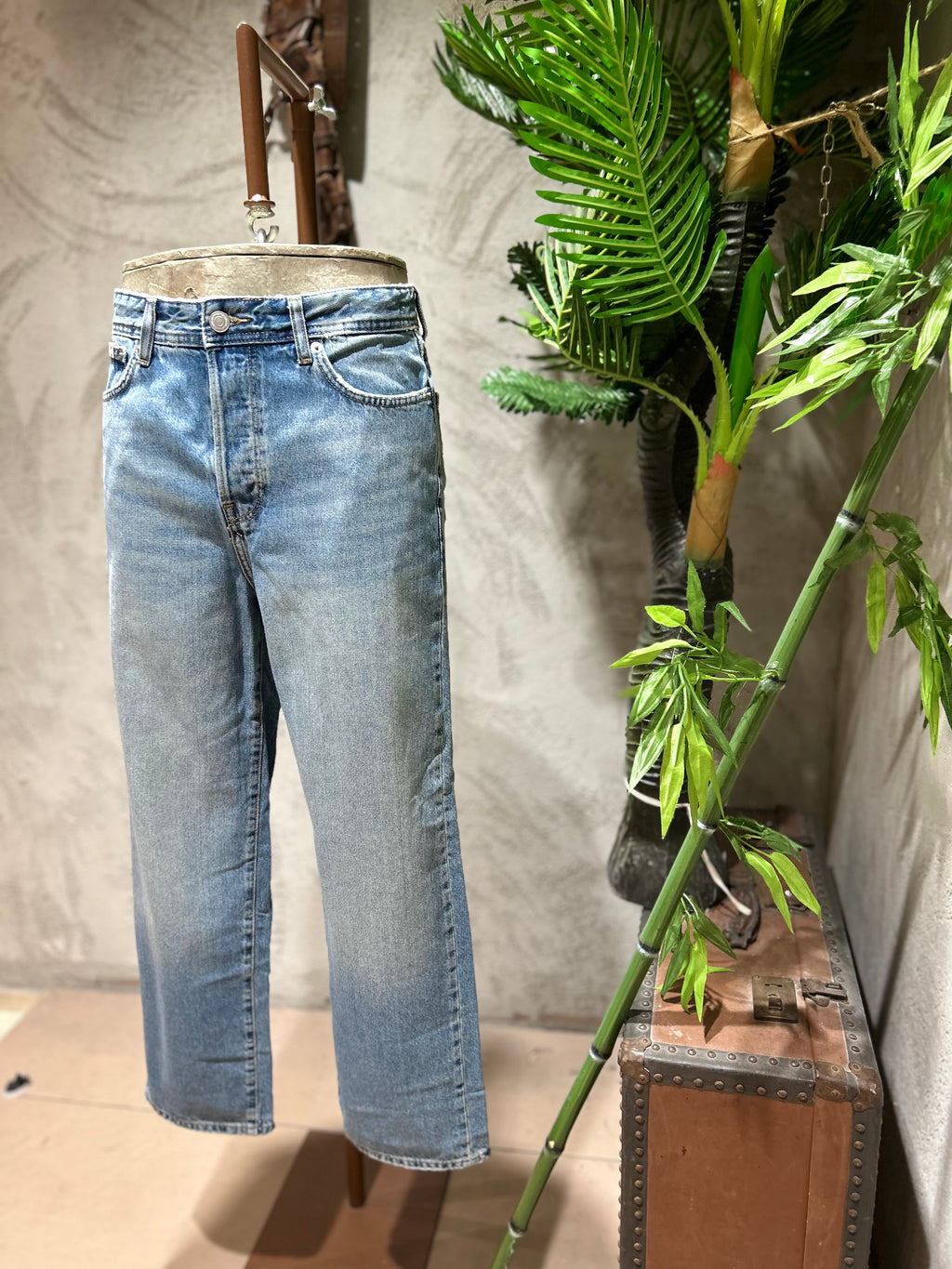 DENIM FADE LOOSE - DENIM