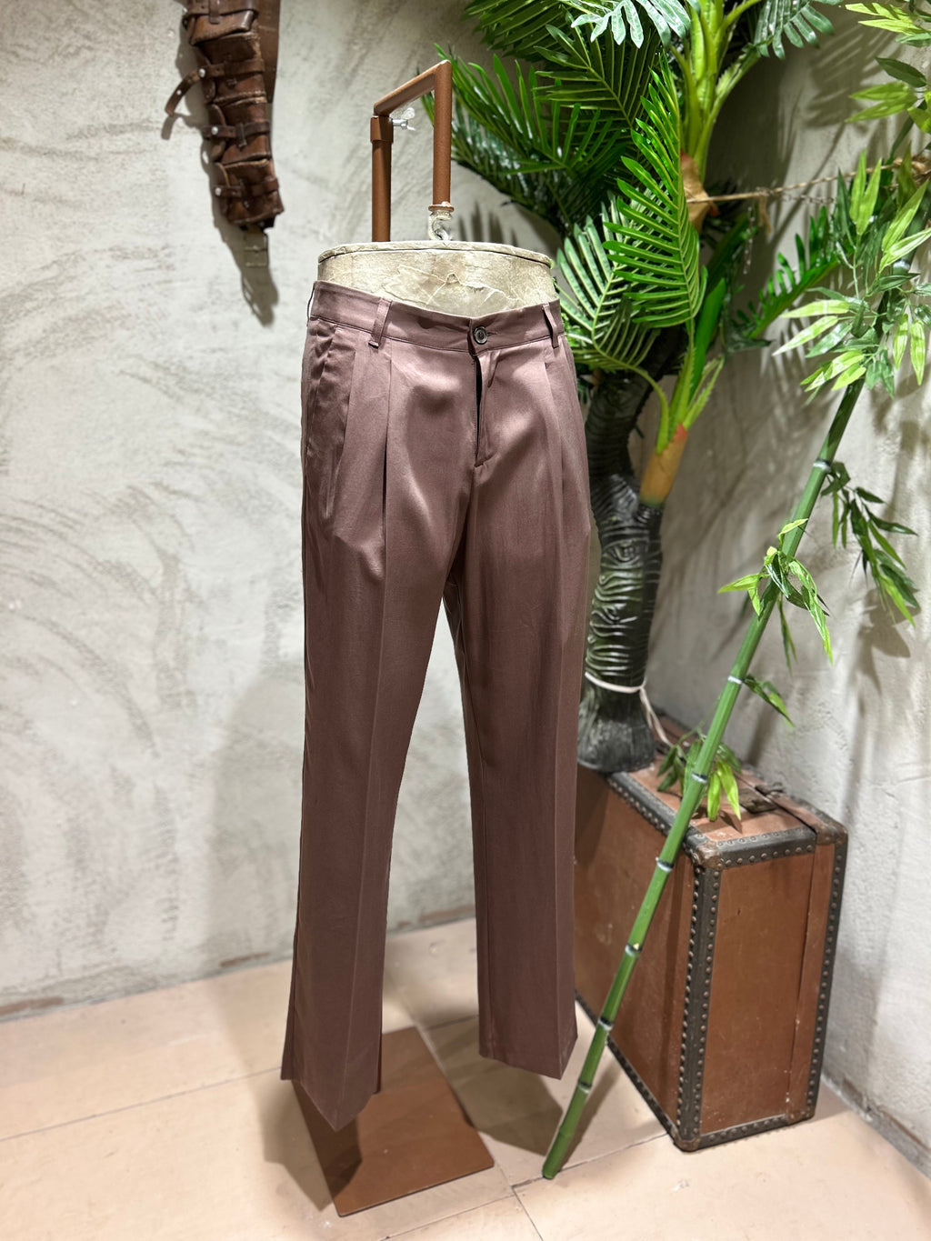 PANTALONI CON PINCES - MORO