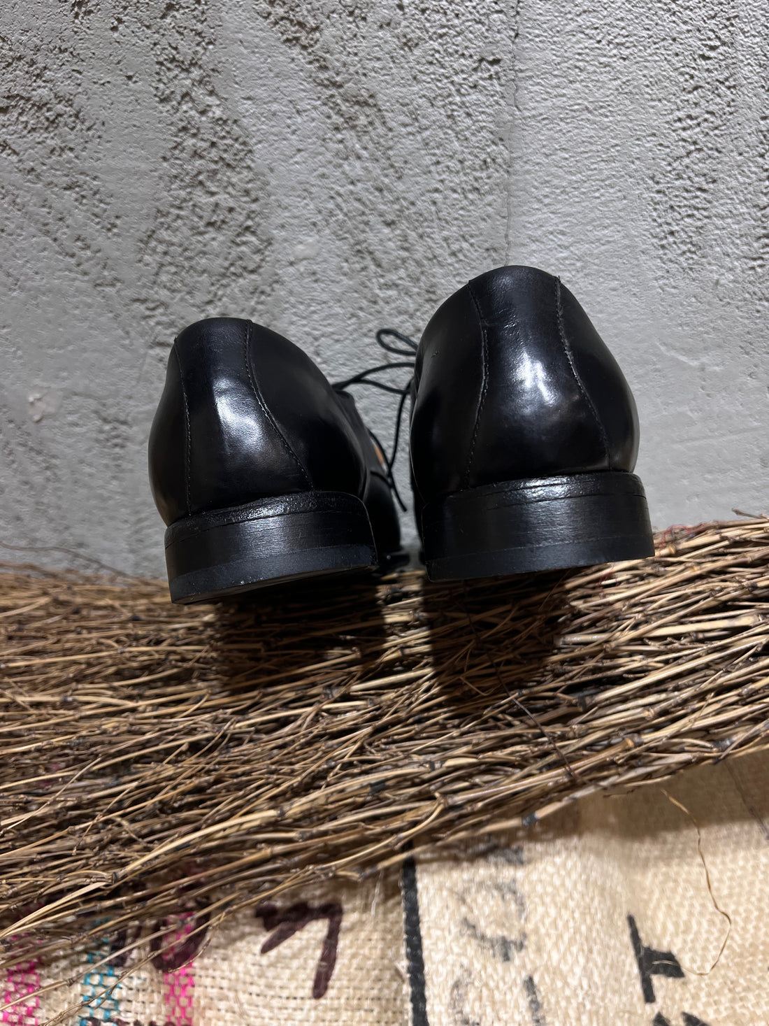 LEATHER LACE-UPS - BLACK