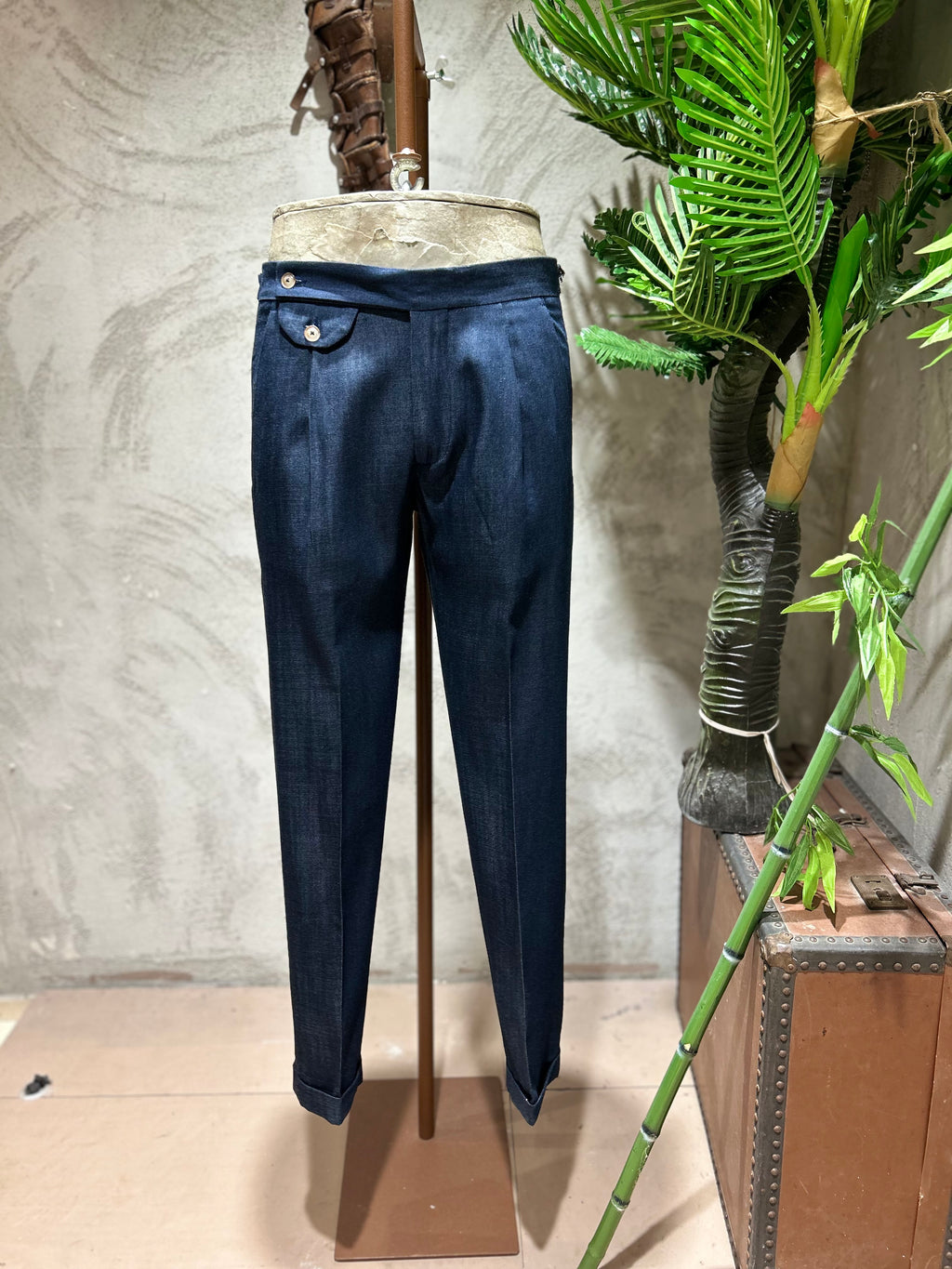 PANTALONI CON PINCES - DENIM