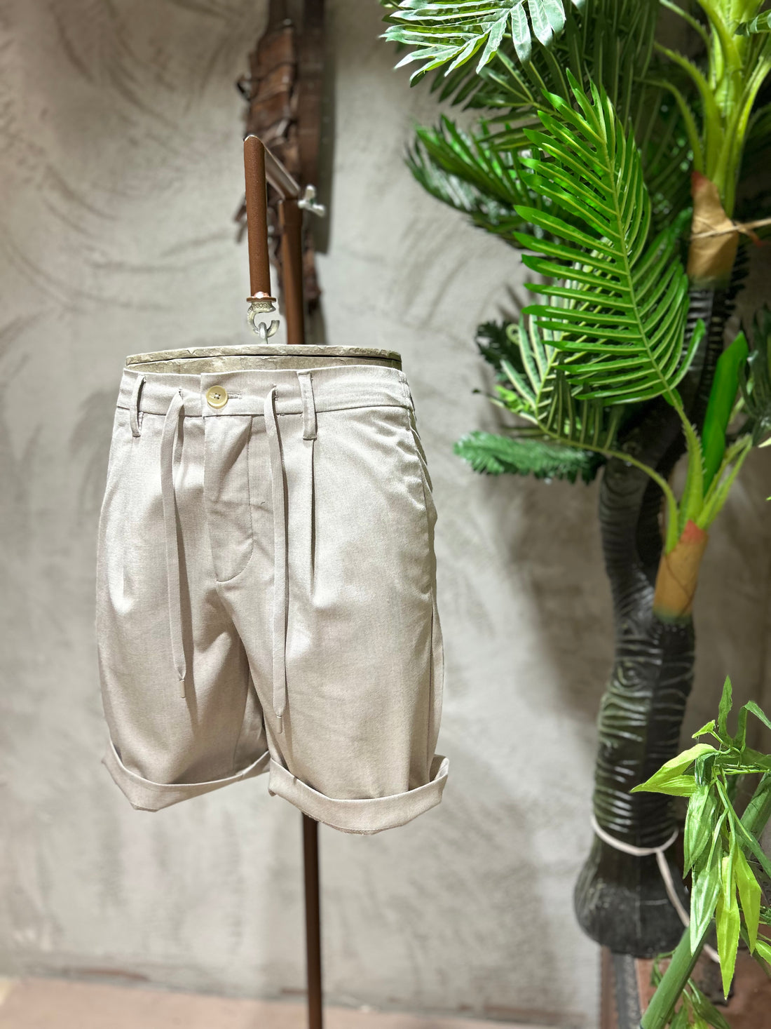SHORTS - SAND
