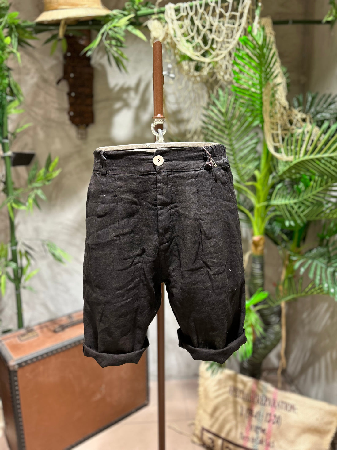 LINEN SHORTS - BLACK