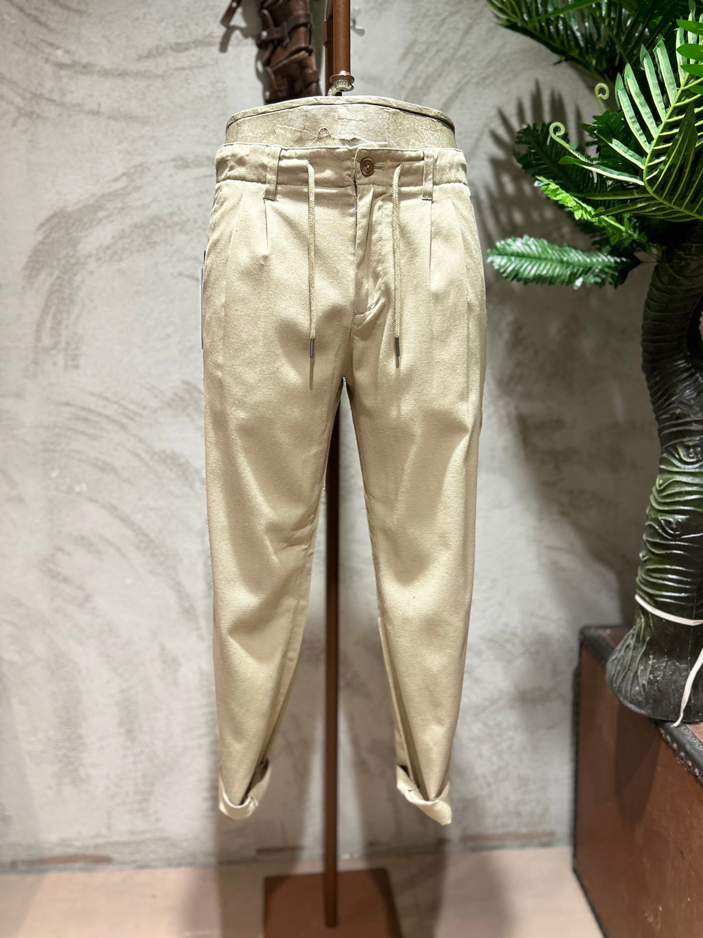 PANTALACCIO CON PINCES - SABBIA