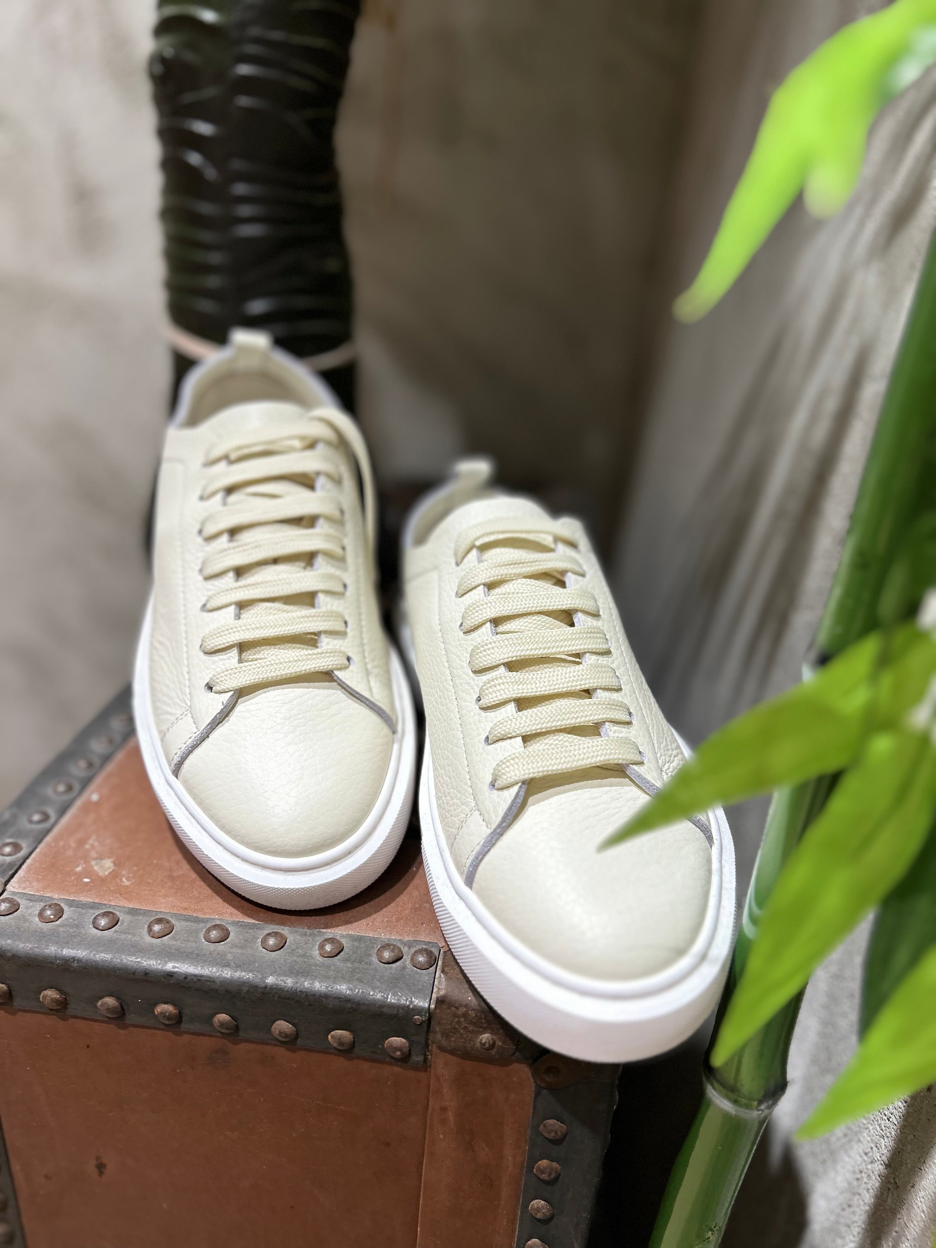 SNEAKERS IN PELLE -OFF-WHITE