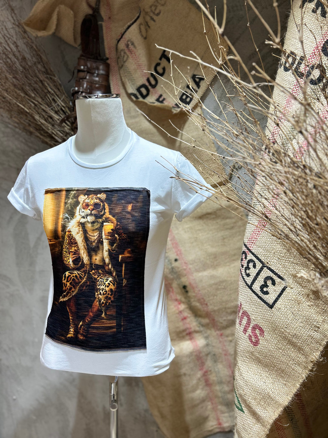 TIGER PRINT T-SHIRT - WHITE