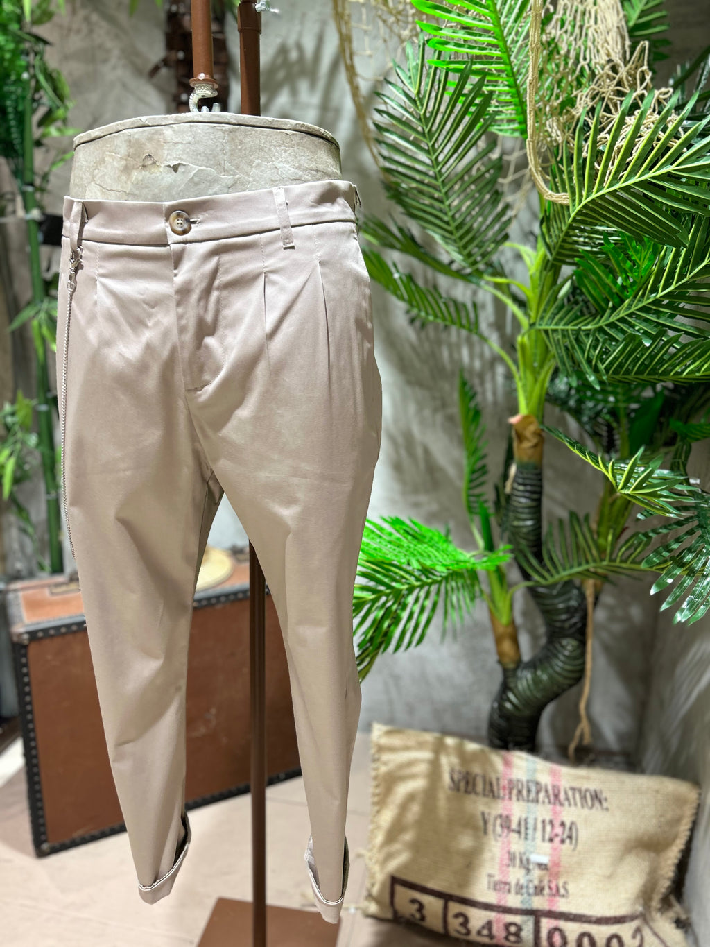 PANTALONI TAGLIO CLASSICO - TORTORA