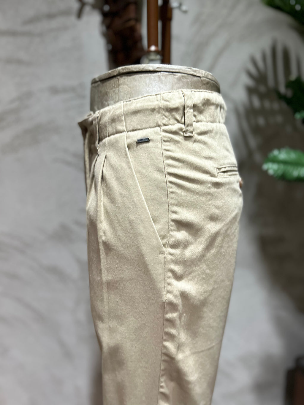 PANTALACCIO CON PINCES - SABBIA