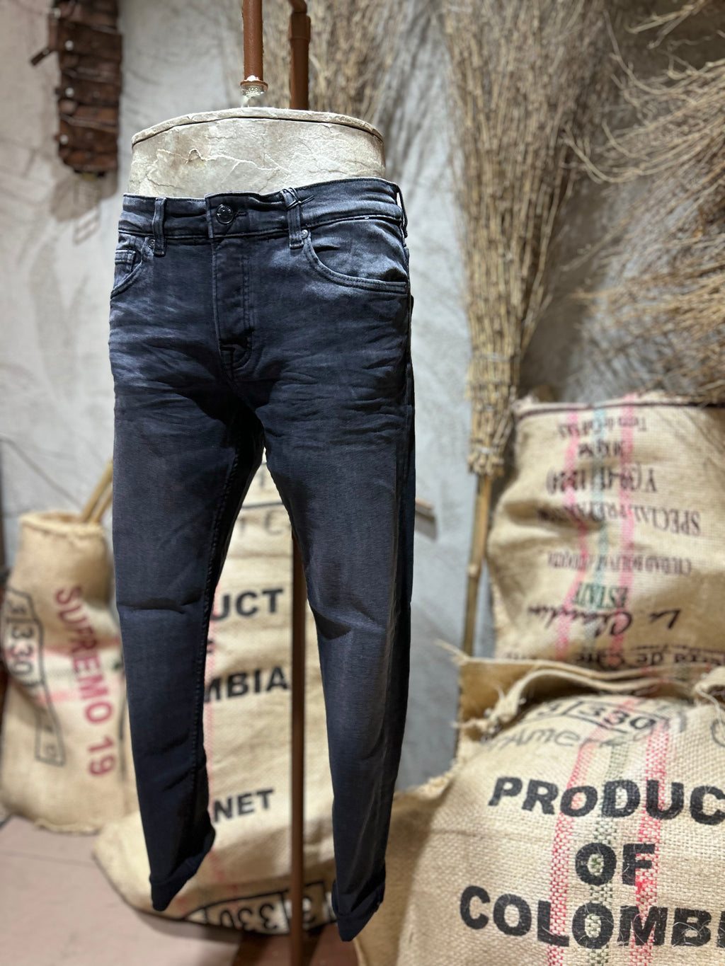 SKINNY DENIM - BLACK