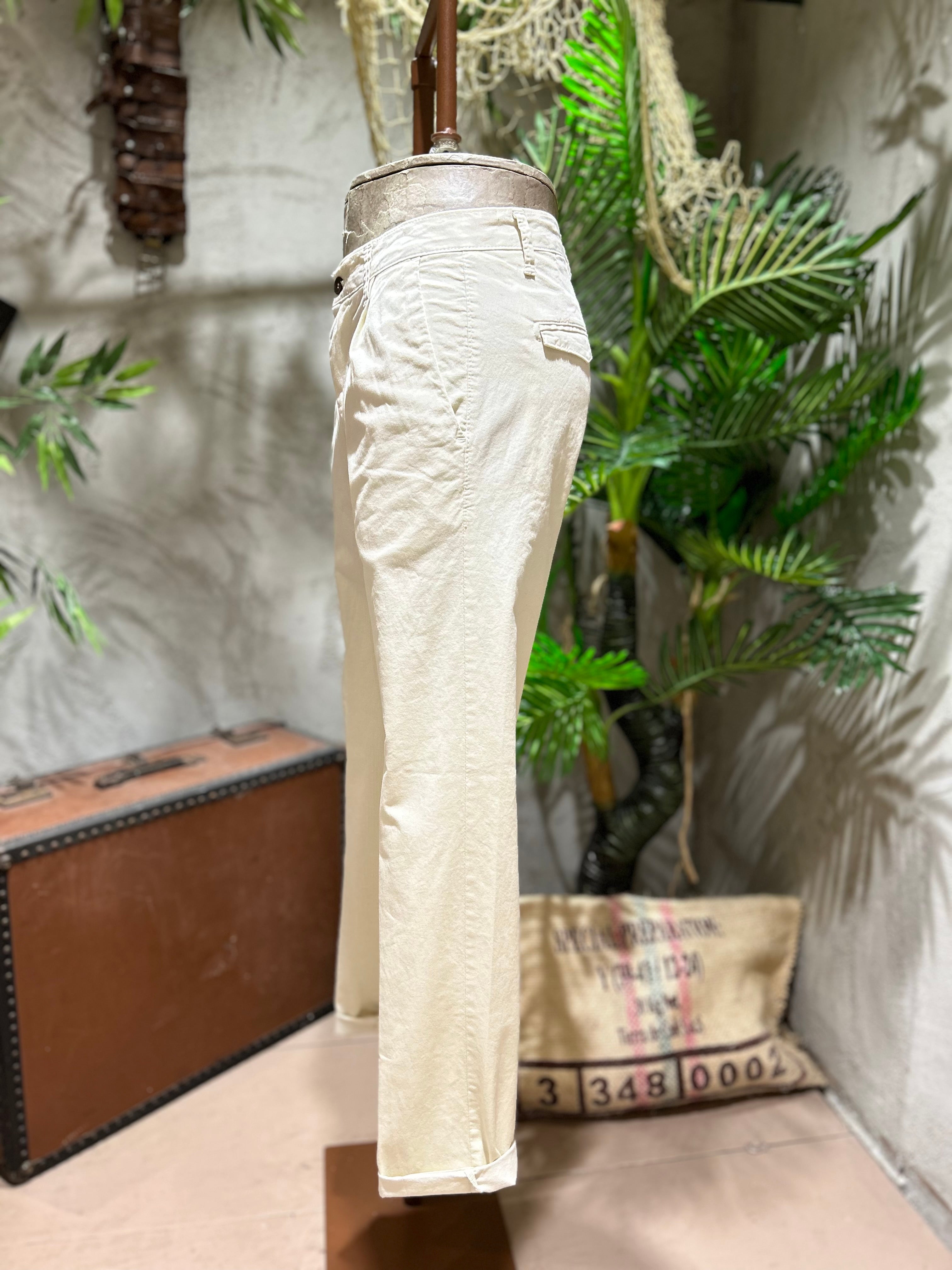 PANTALONI CHINO - LATTE