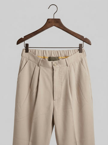 Pantalone Uomo con Pinces  Elastico in Vita e Gamba Affusolata