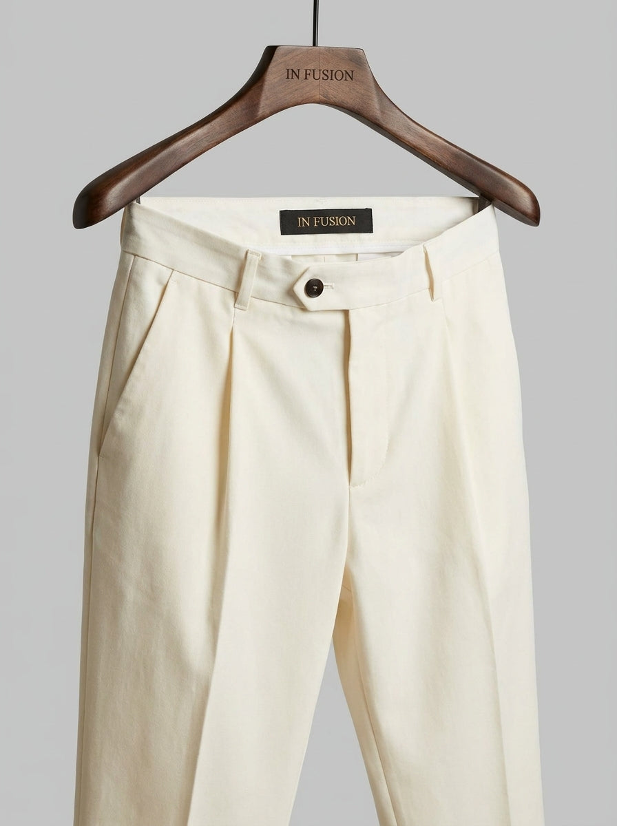Shorts in Tessuto Fluido con Elastico e Zip