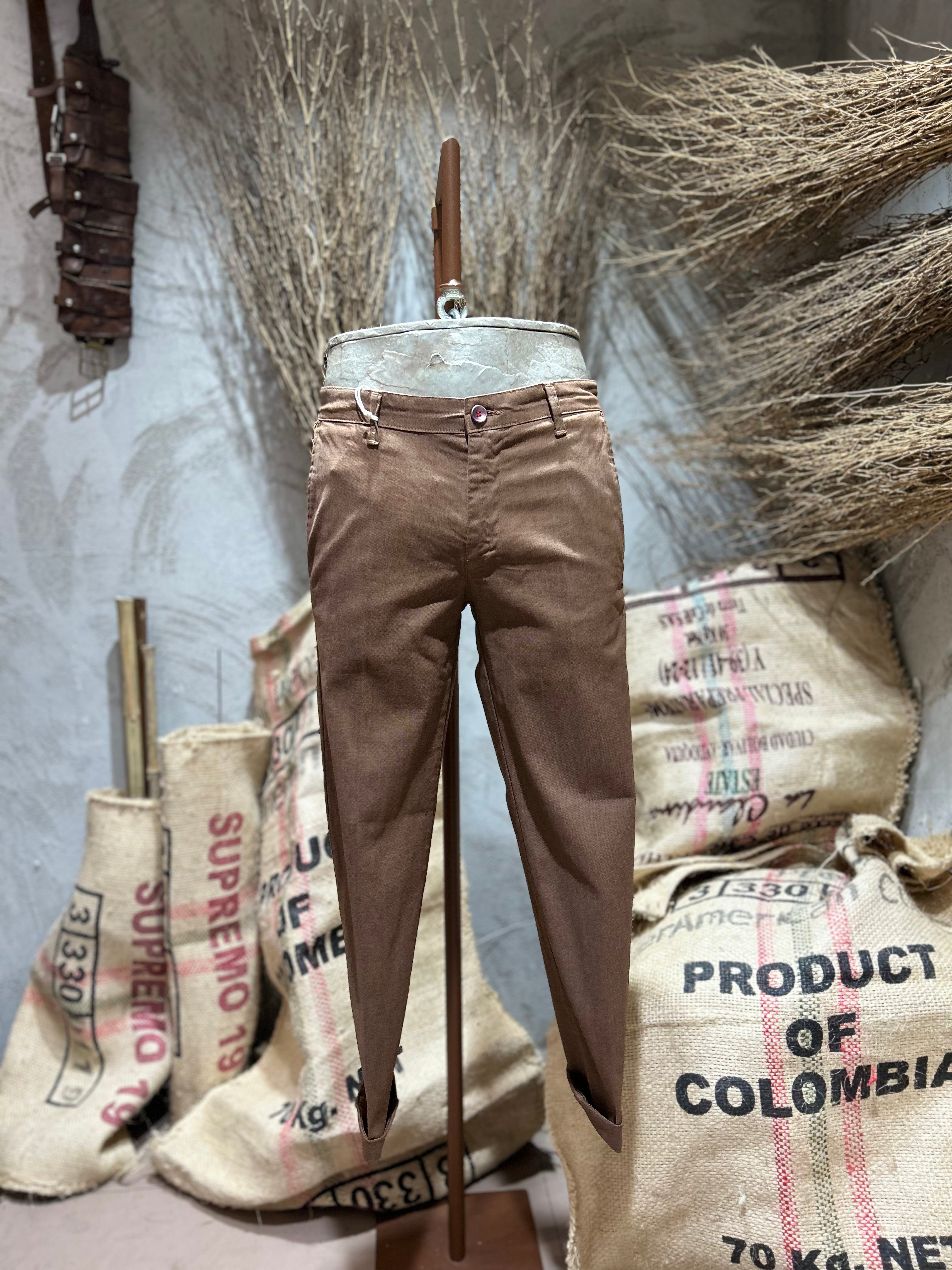 PANTALONI CHINO SLIM MICROFANTASIA - CAMMELLO