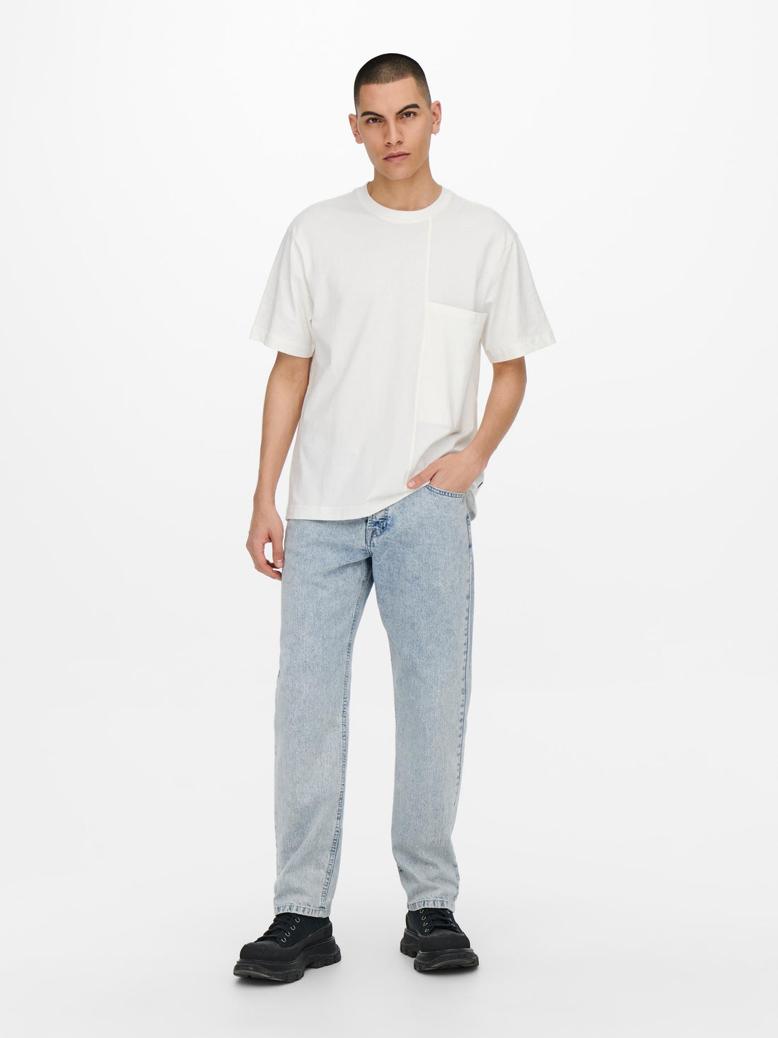 BIG POCKET T-SHIRT - WHITE