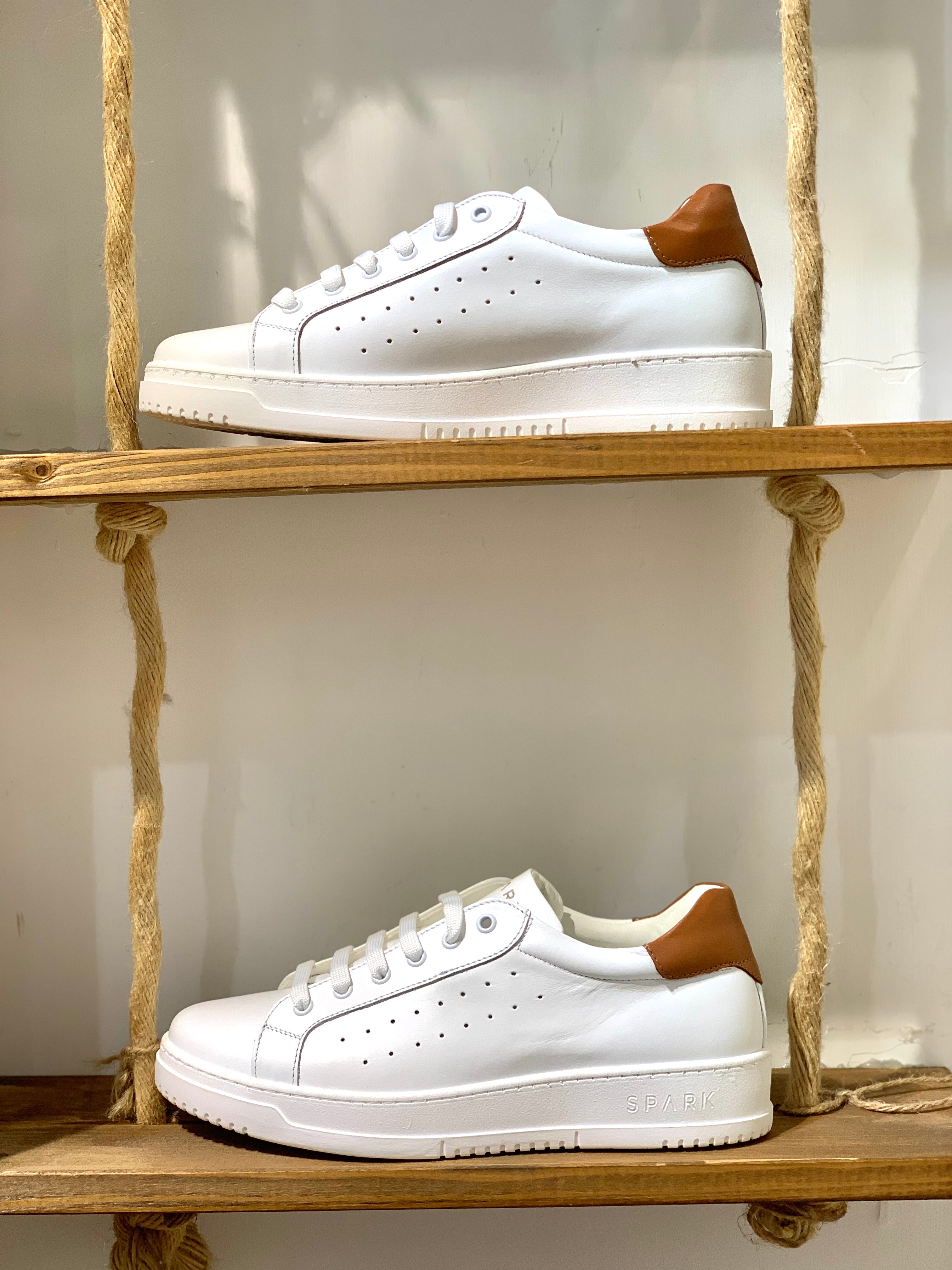 SNEAKERS BASSE IN PELLE - BIANCO