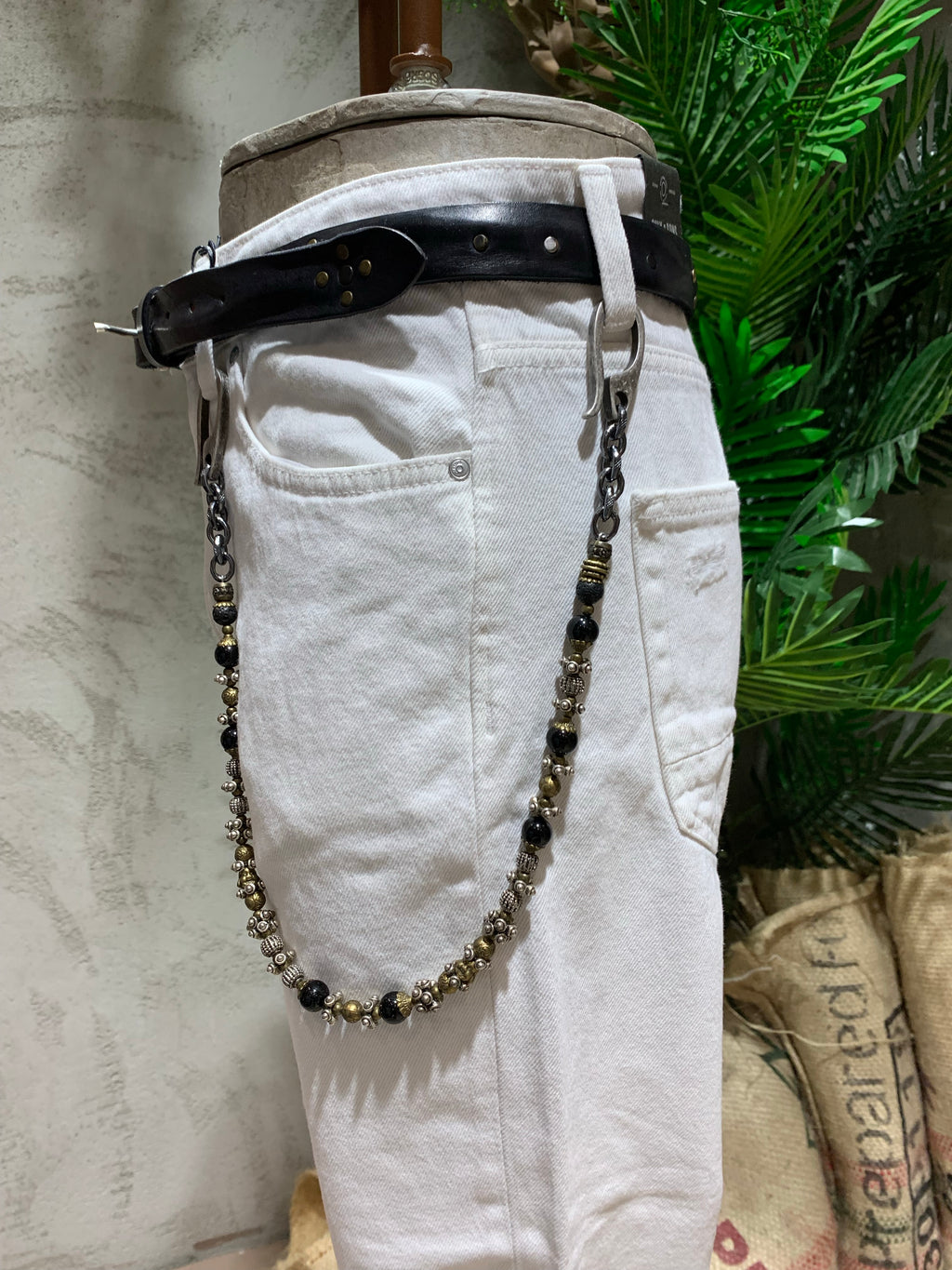 DENIM CON STRAPPI CARROT FIT - BIANCO