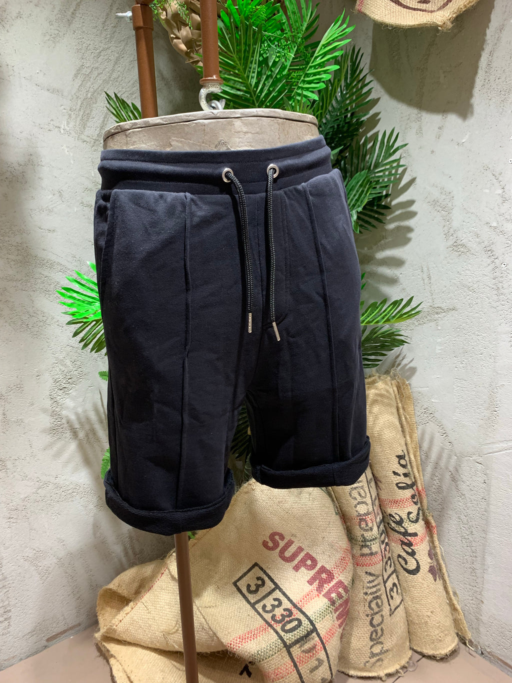 SHORTS CON COULISSE IN VITA - NERO