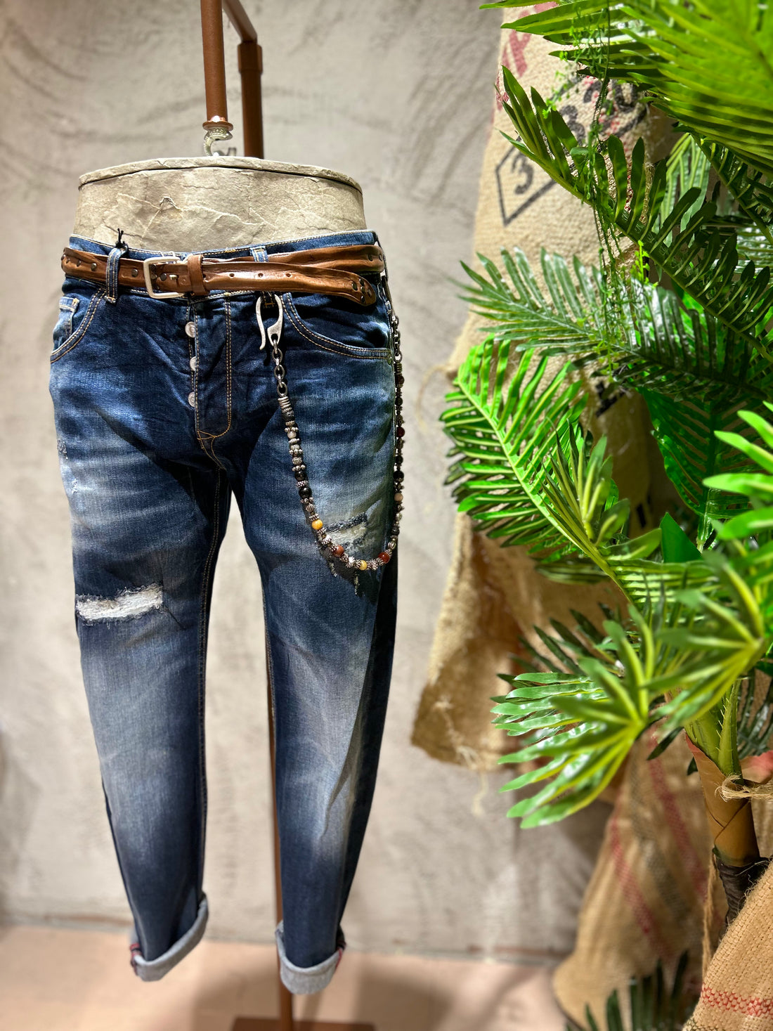 SKINNY DISTRESSED DENIM - BLUE DENIM